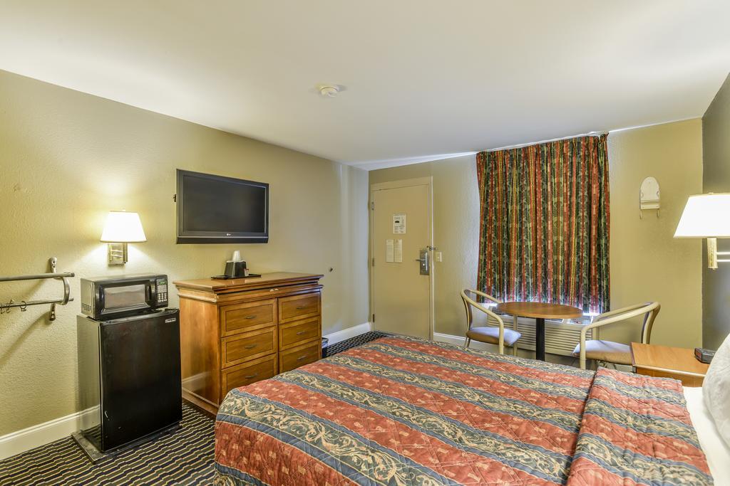 Wake Inn Raleigh Luaran gambar