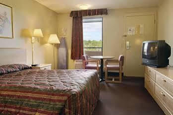 Wake Inn Raleigh Luaran gambar